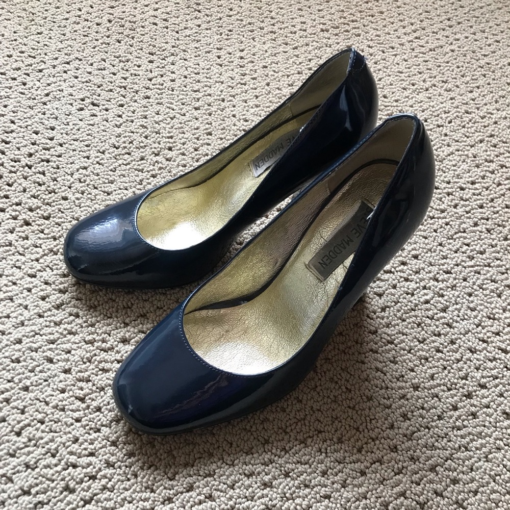 Madden Girl Myra Pumps - Navy